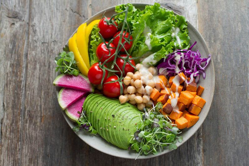 Rostban gazdag zöldségek a fehérje diéta menüjében